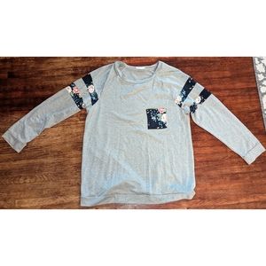 Gray long sleeve striped floral pocket shirt sweater